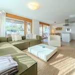 Sunnaschy Heidi By Vacations, Exklusive App Nahe Skilift-kulm Mit Privatparkplatz アローザ